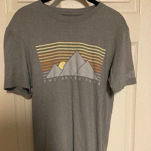 The North Face Graphic t-shirt! Size XS!